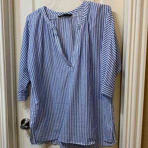 Zara Women’s V-Neck 3/4 Dolman Sleeve Blue & White Striped Hi-Low Tunic Top